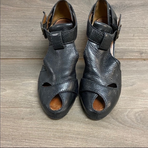 Givenchy | Vintage Chunky T Strap Peep Toe Heels - Picture 2 of 9